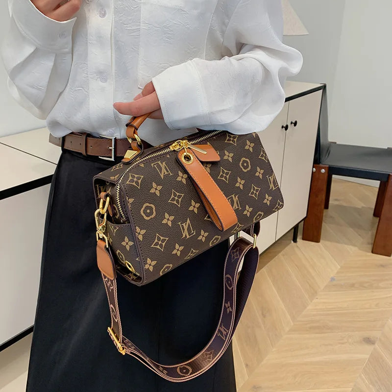 New retro printed handbag, new large capacity pillow bag, versatile and fashionable commuting broadband,single shoulder diagonal